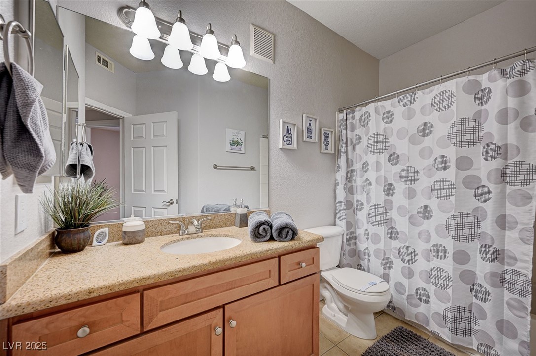 4400 South Jones Boulevard 1119