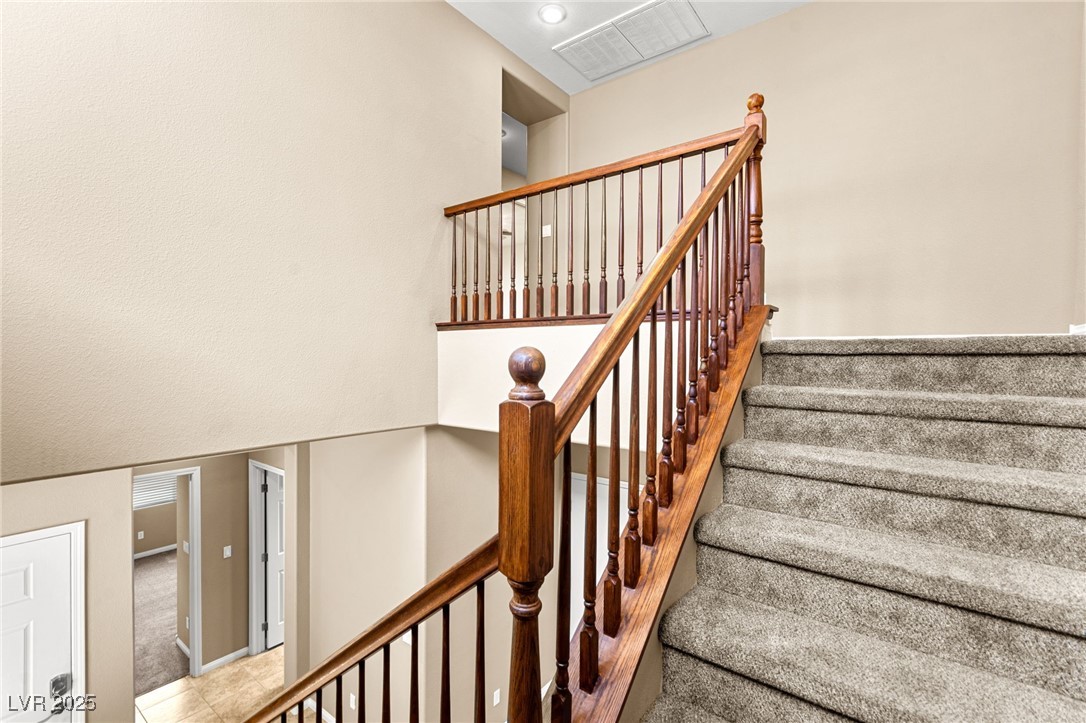 953 Noah Valley Street