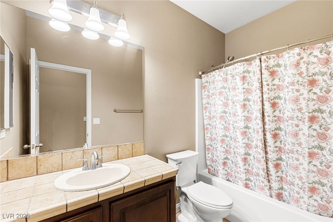 953 Noah Valley Street