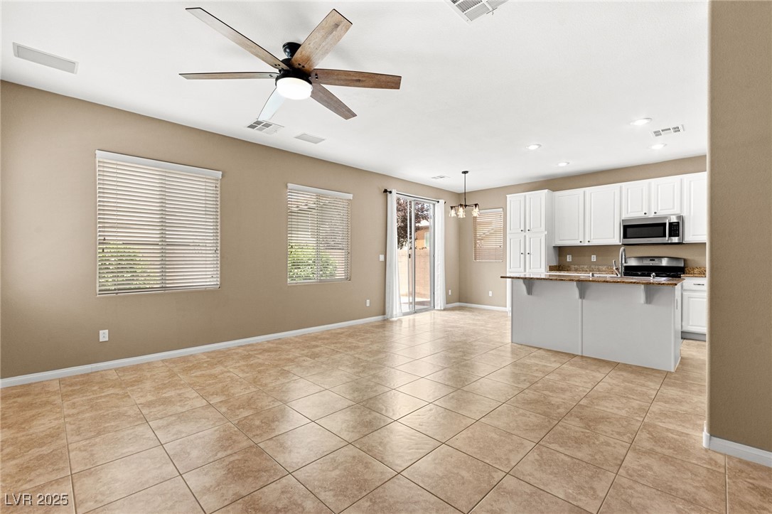 953 Noah Valley Street