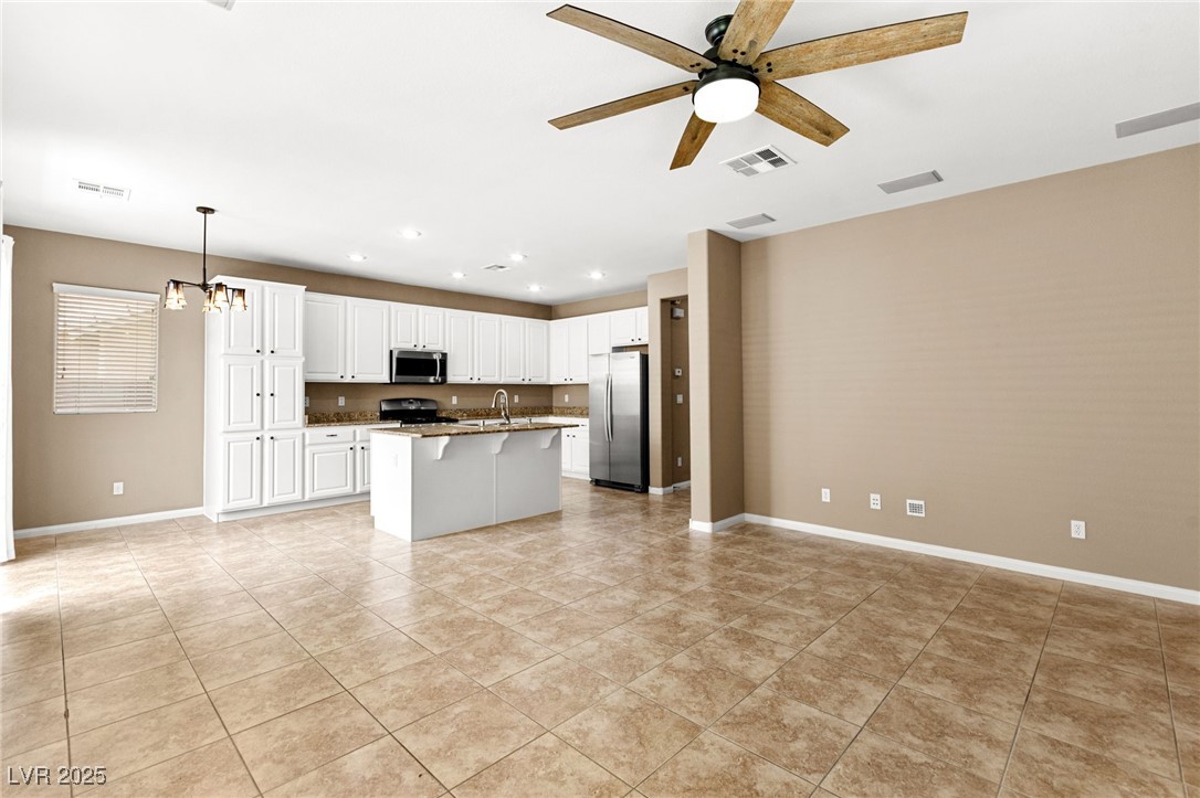 953 Noah Valley Street