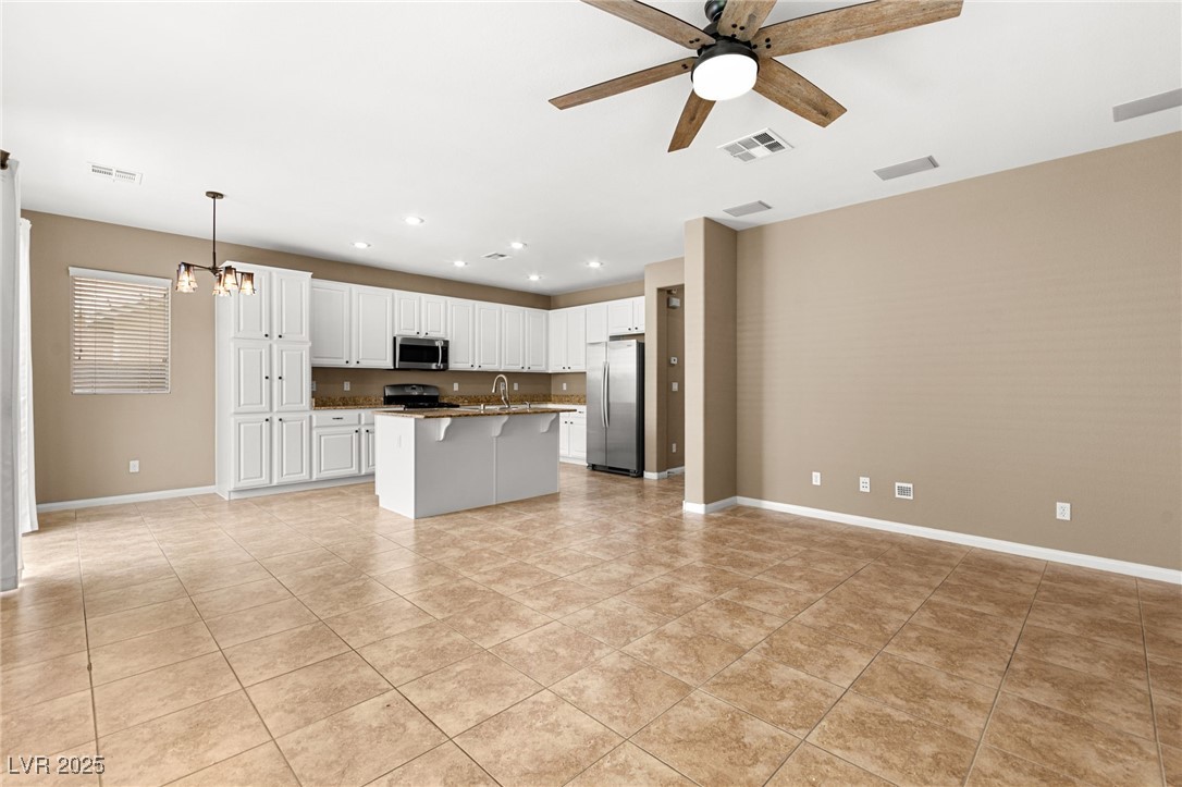 953 Noah Valley Street