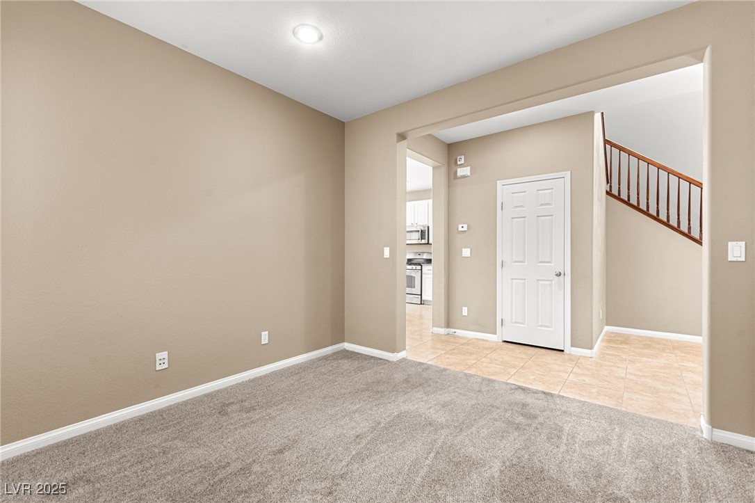 953 Noah Valley Street