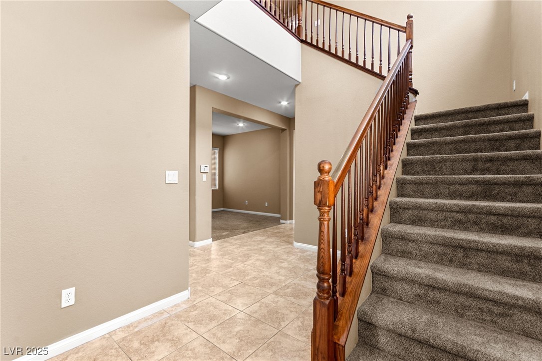 953 Noah Valley Street