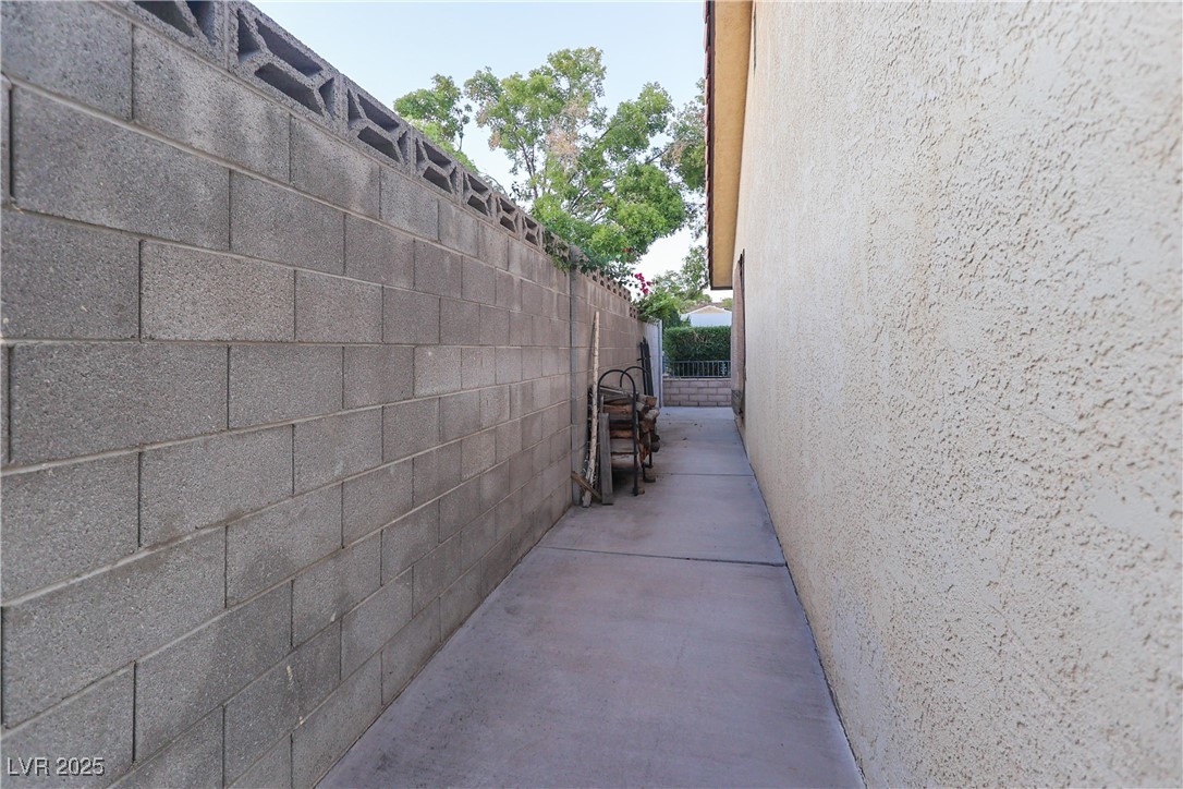 873 Montera Lane