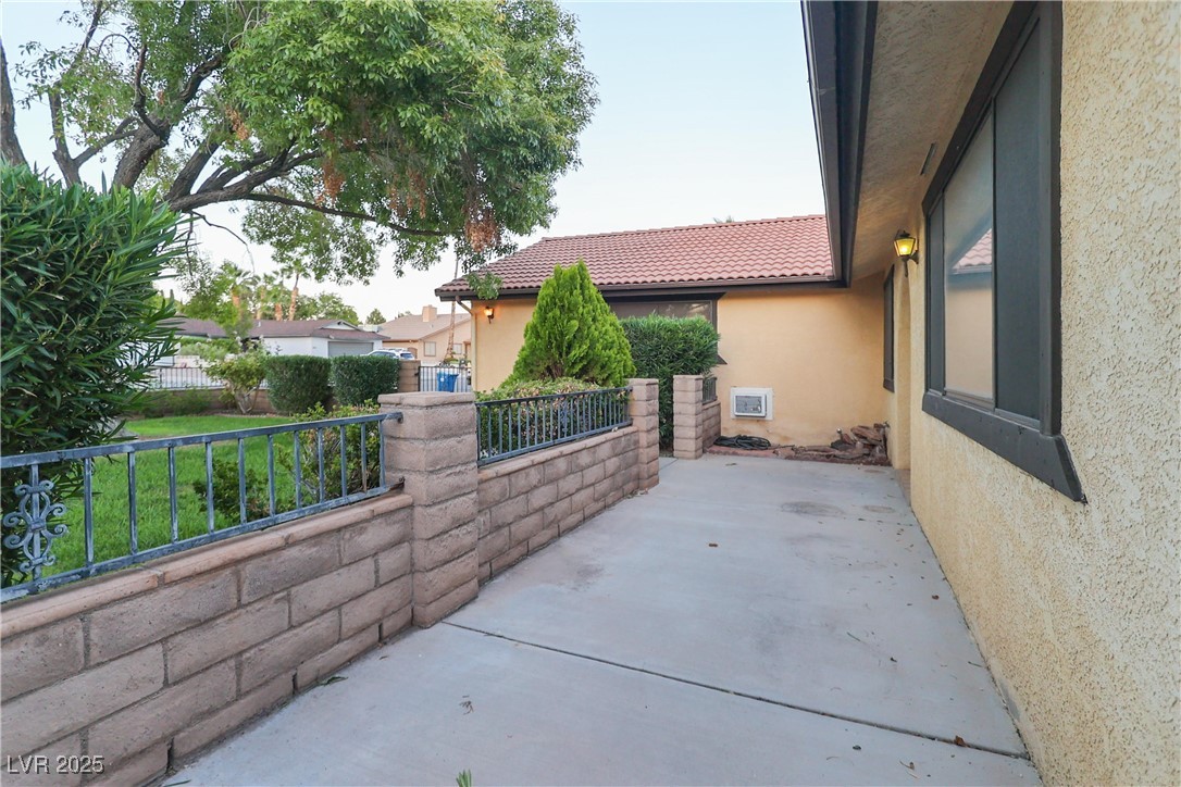 873 Montera Lane