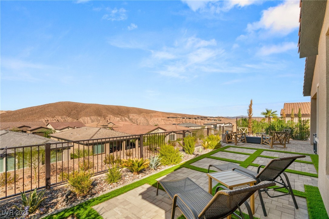 14 Autumn Palm Avenue