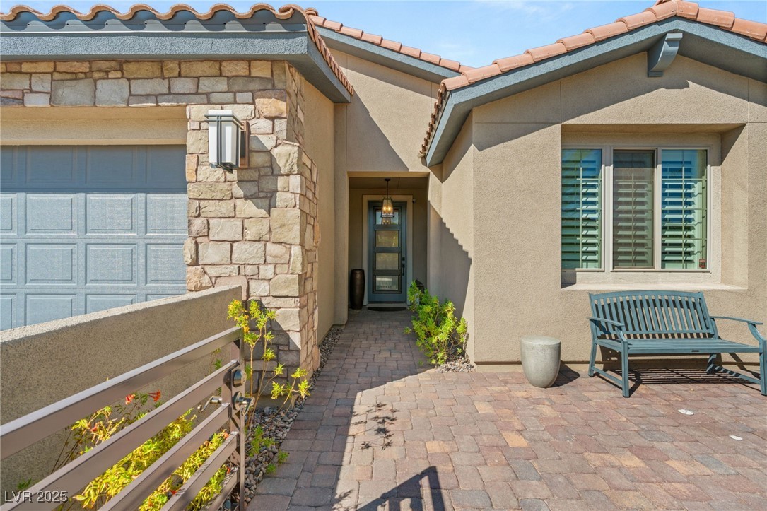 14 Autumn Palm Avenue