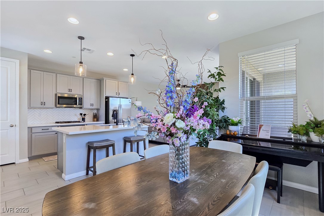 11739 Emerald Lake Avenue