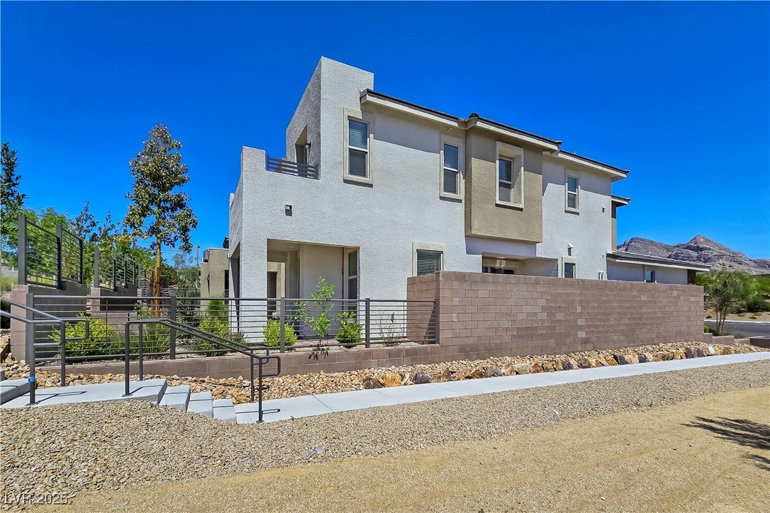 11739 Emerald Lake Avenue