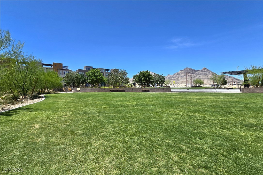 11739 Emerald Lake Avenue