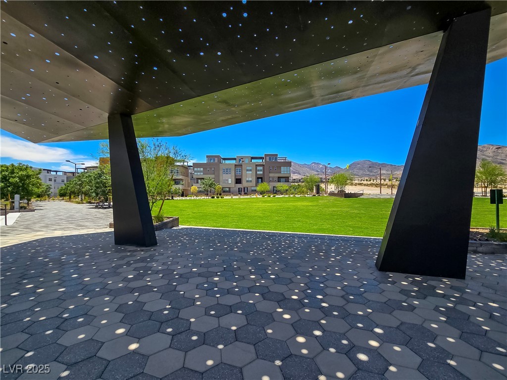 11739 Emerald Lake Avenue