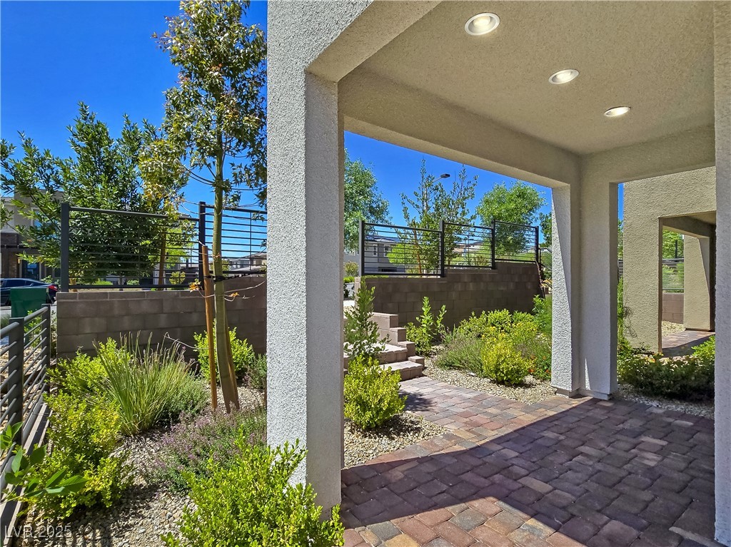 11739 Emerald Lake Avenue