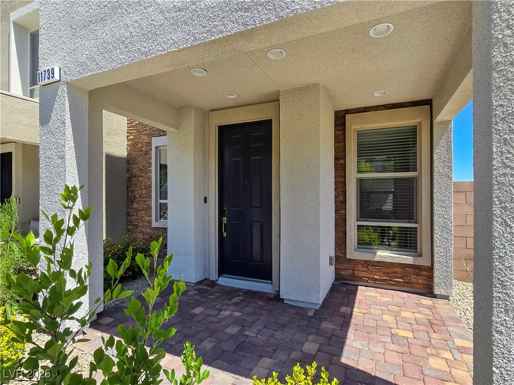 11739 Emerald Lake Avenue