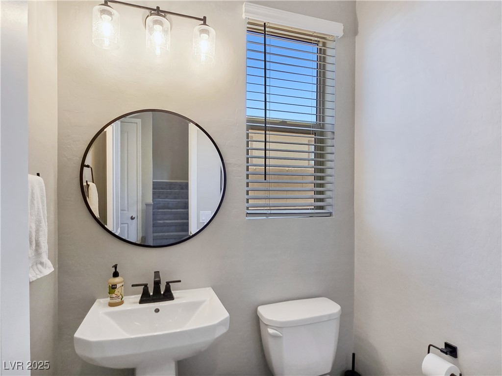 11739 Emerald Lake Avenue