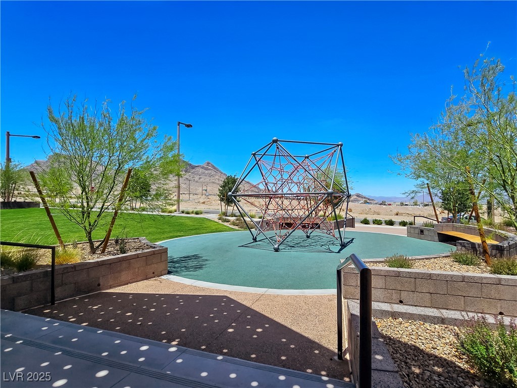 11739 Emerald Lake Avenue