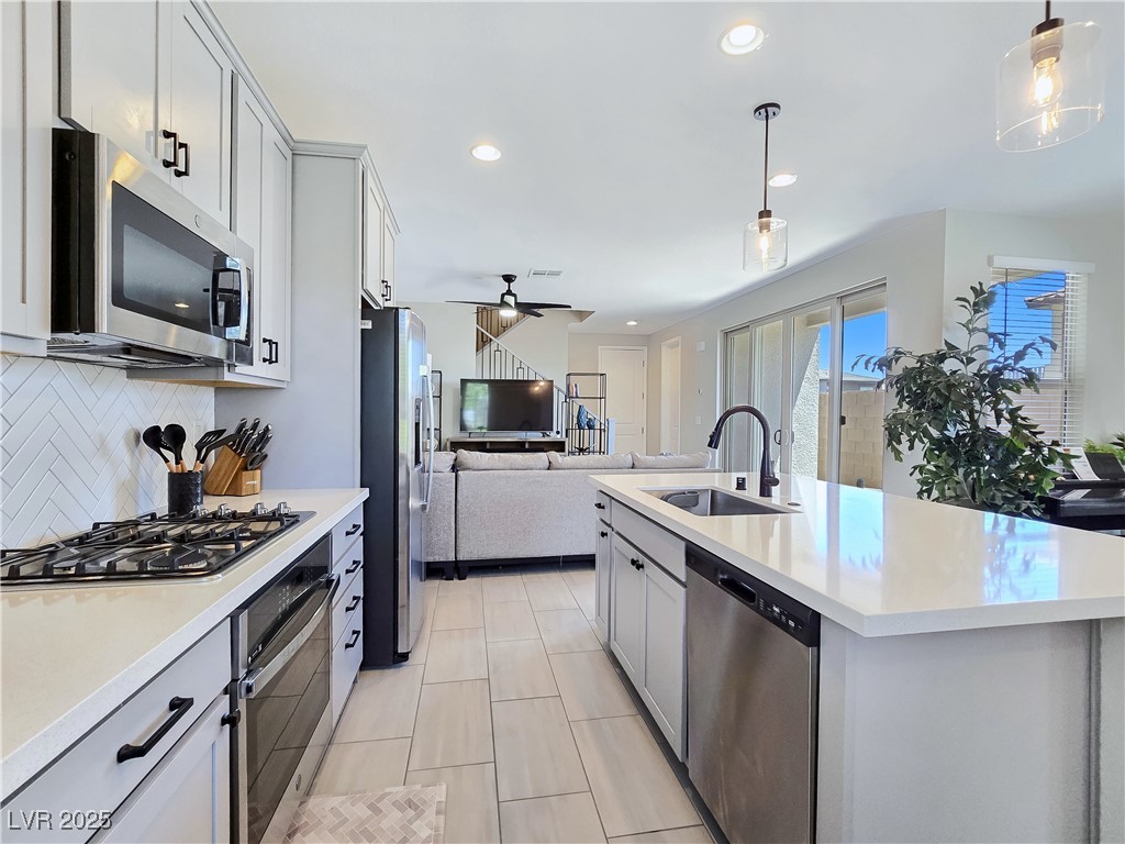 11739 Emerald Lake Avenue