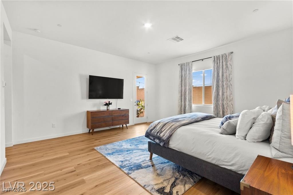 10906 Mila Landing Avenue