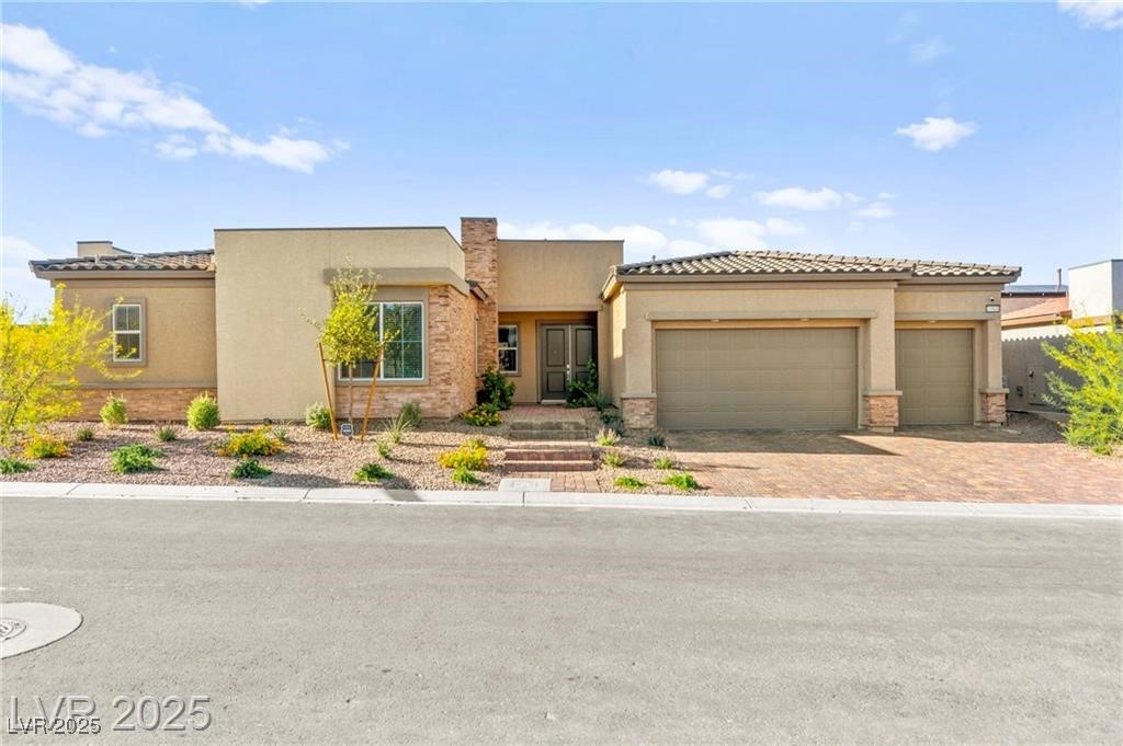 10906 Mila Landing Avenue