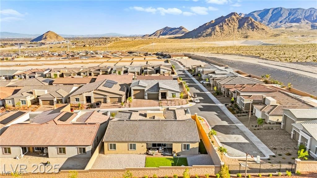 10906 Mila Landing Avenue