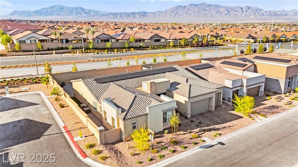 10906 Mila Landing Avenue