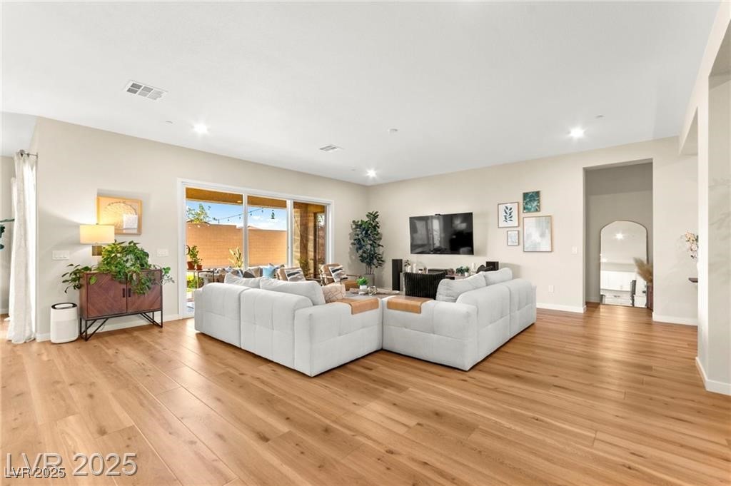 10906 Mila Landing Avenue