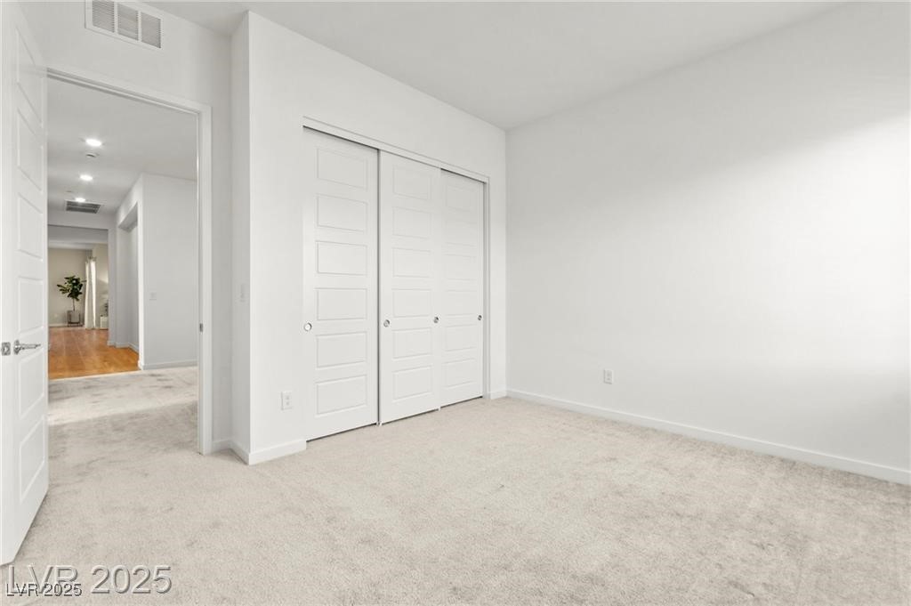 10906 Mila Landing Avenue