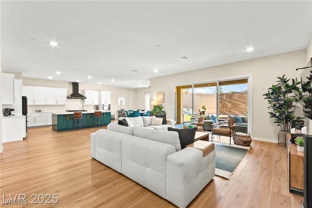 10906 Mila Landing Avenue