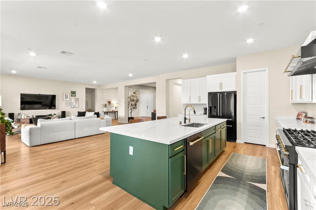 10906 Mila Landing Avenue