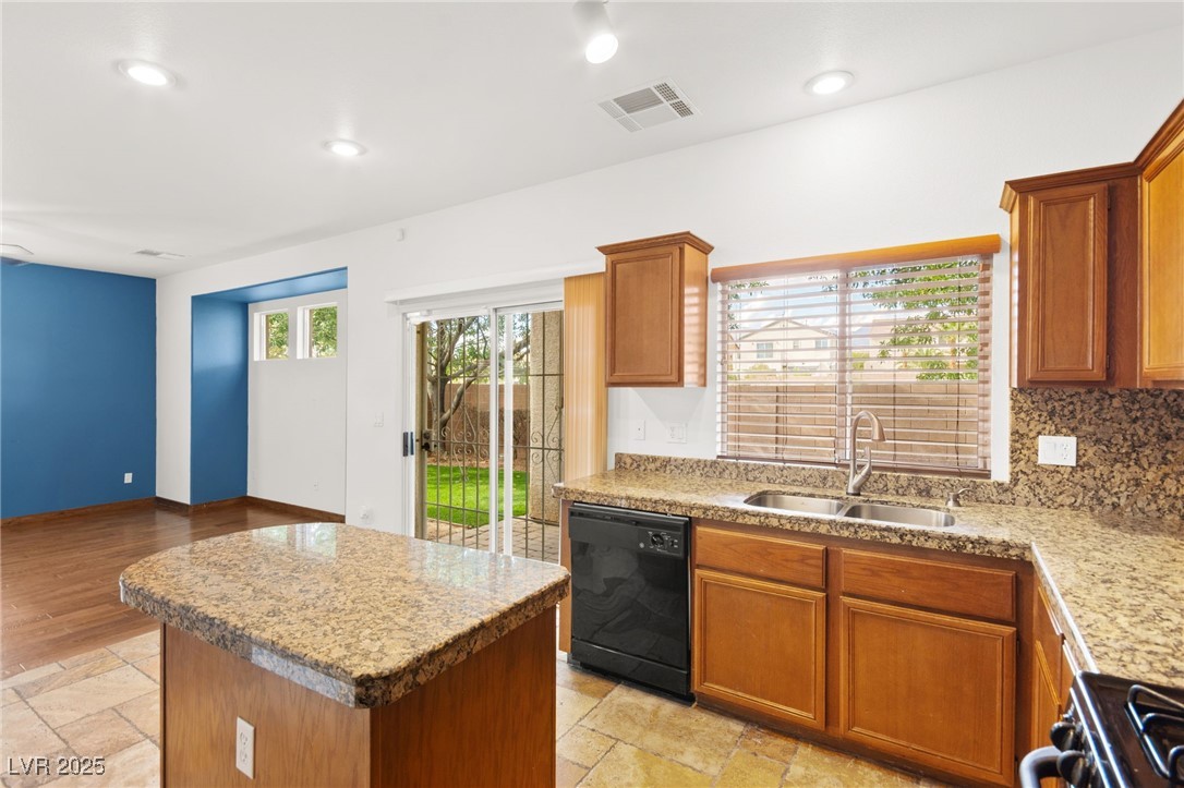 1008 Oceanwood Avenue