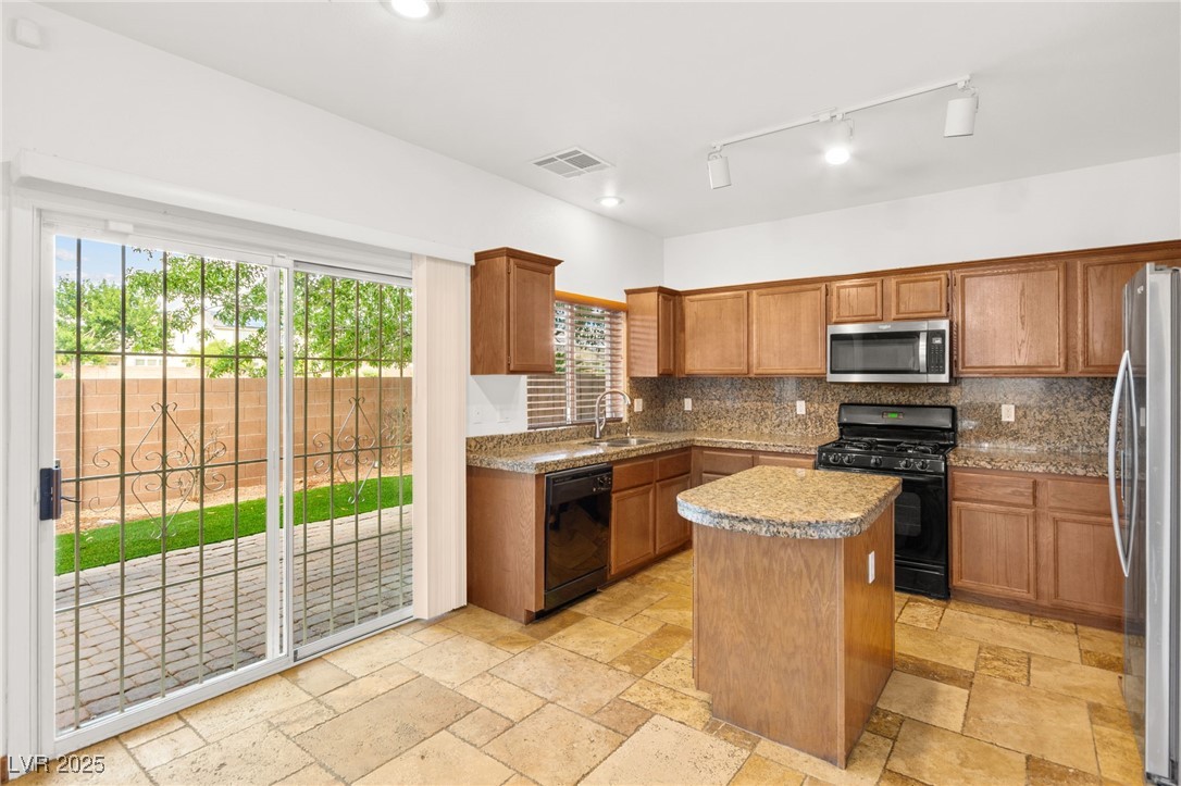 1008 Oceanwood Avenue