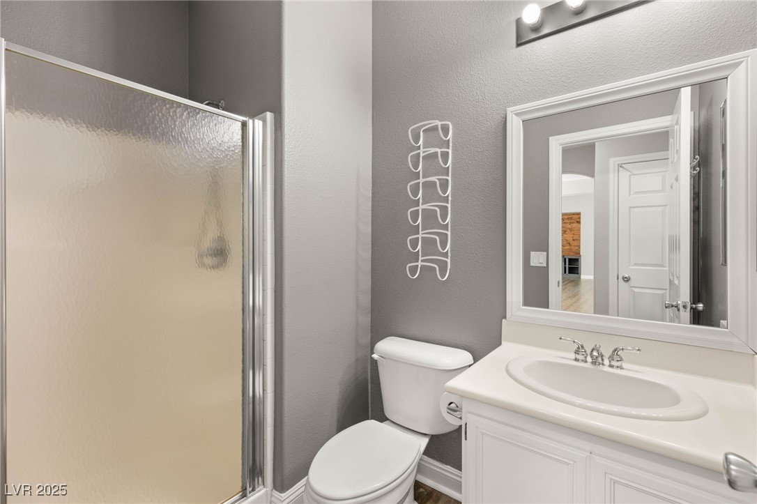 2535 Wellworth Avenue