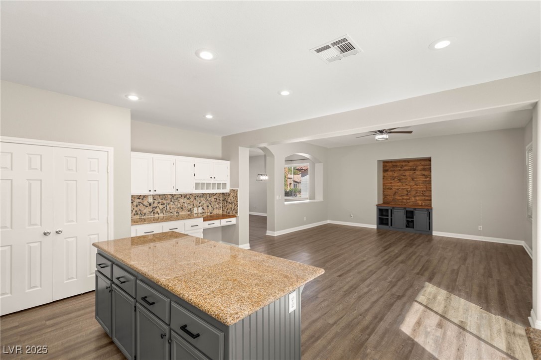 2535 Wellworth Avenue