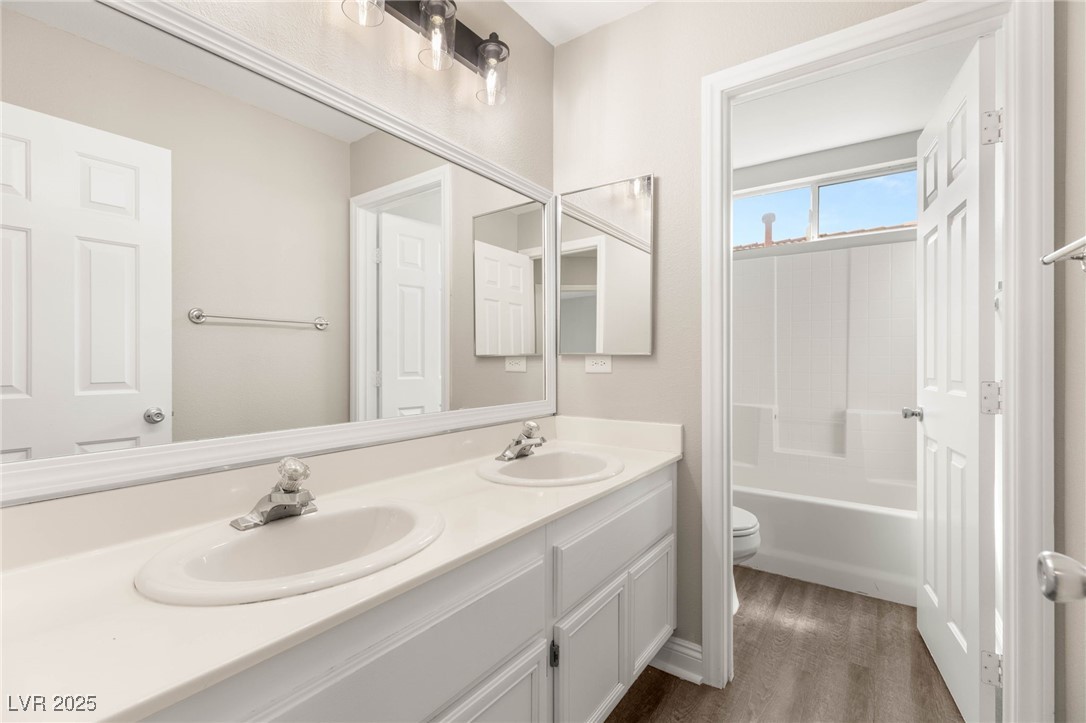 2535 Wellworth Avenue