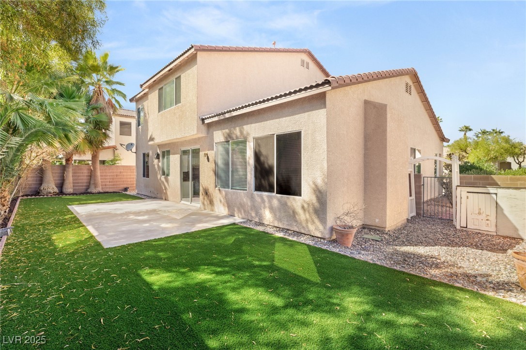 2535 Wellworth Avenue