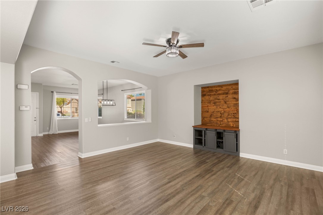 2535 Wellworth Avenue