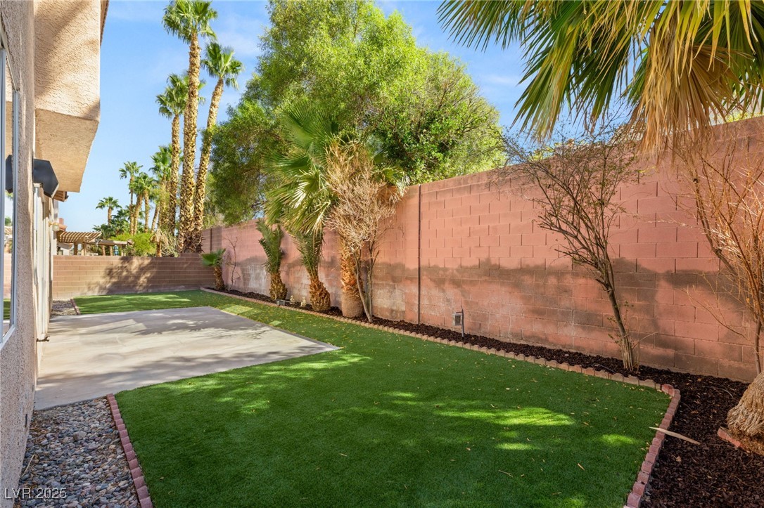 2535 Wellworth Avenue