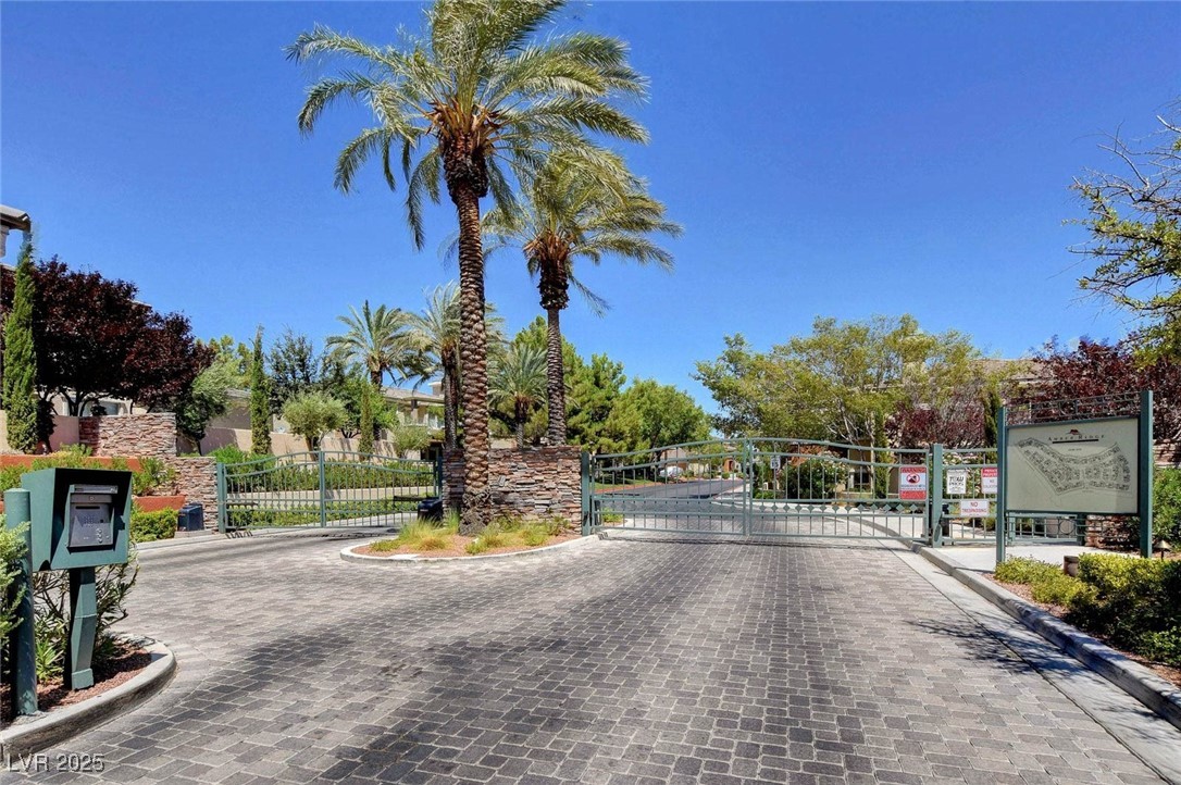 10730 Amber Ridge Drive 206