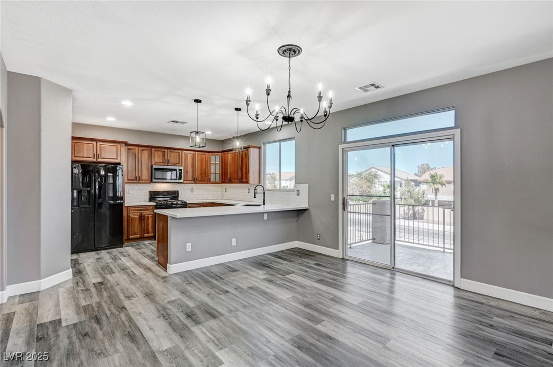 8708 Honey Vine Avenue