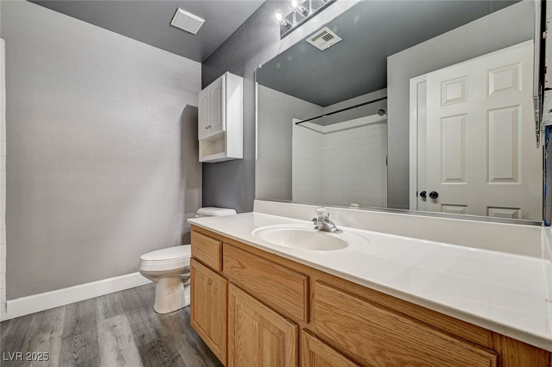 8708 Honey Vine Avenue