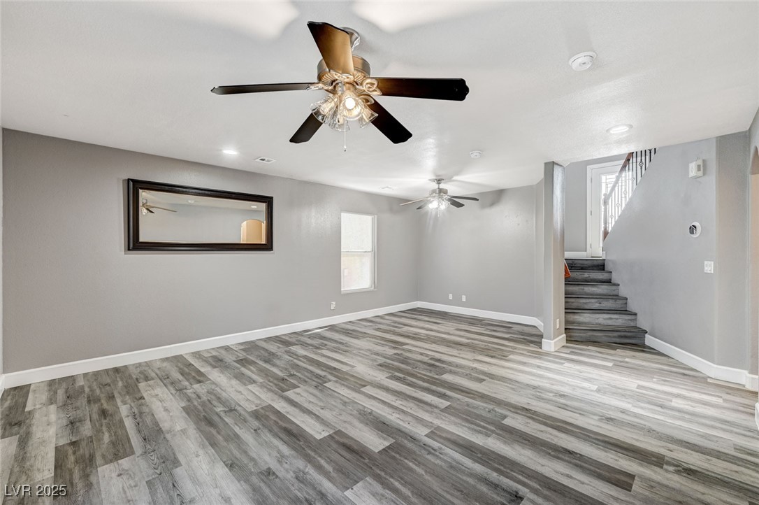 8708 Honey Vine Avenue