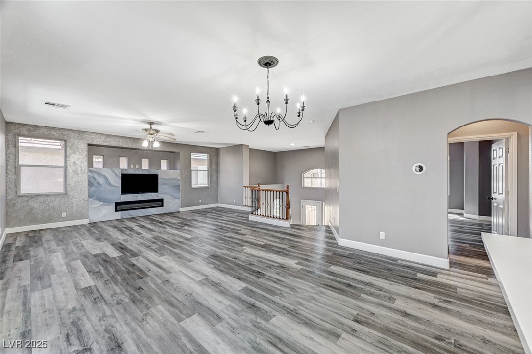 8708 Honey Vine Avenue