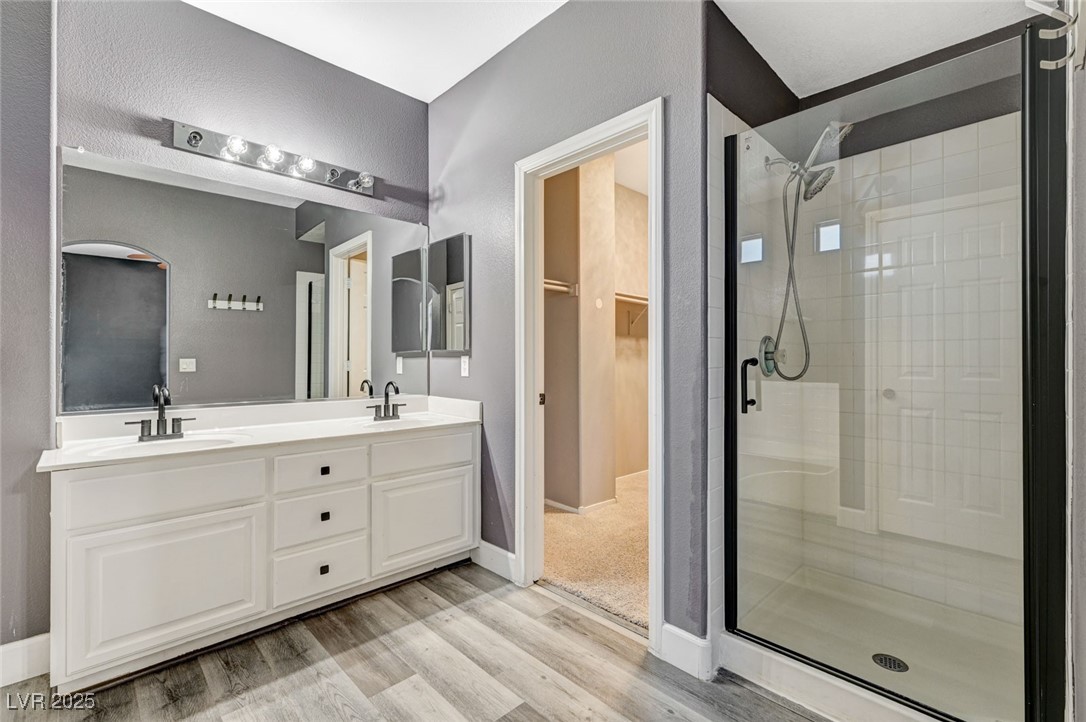 8708 Honey Vine Avenue