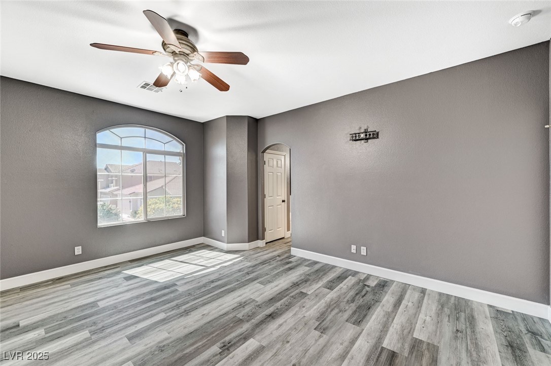 8708 Honey Vine Avenue