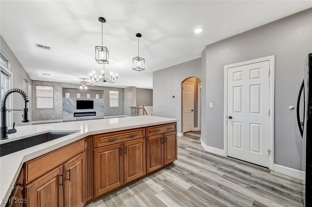 8708 Honey Vine Avenue