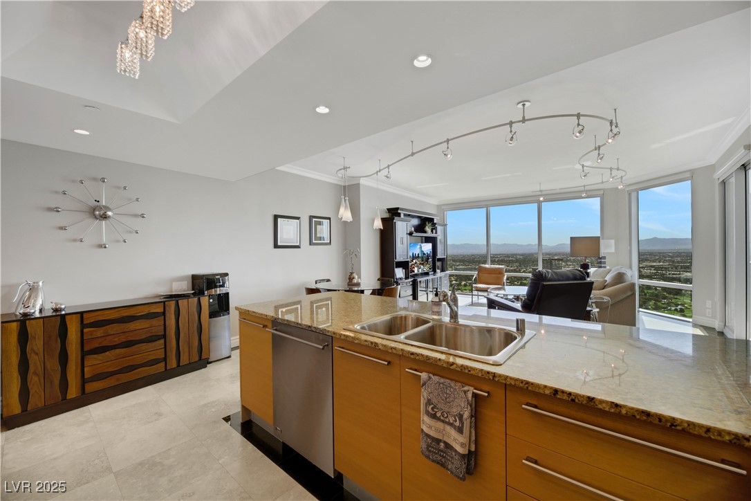 322 Karen Avenue 4001