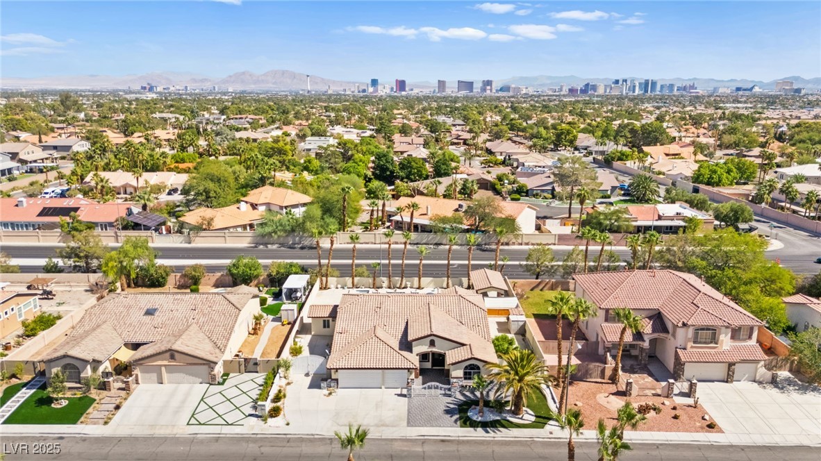 3064 Azure Bay Street