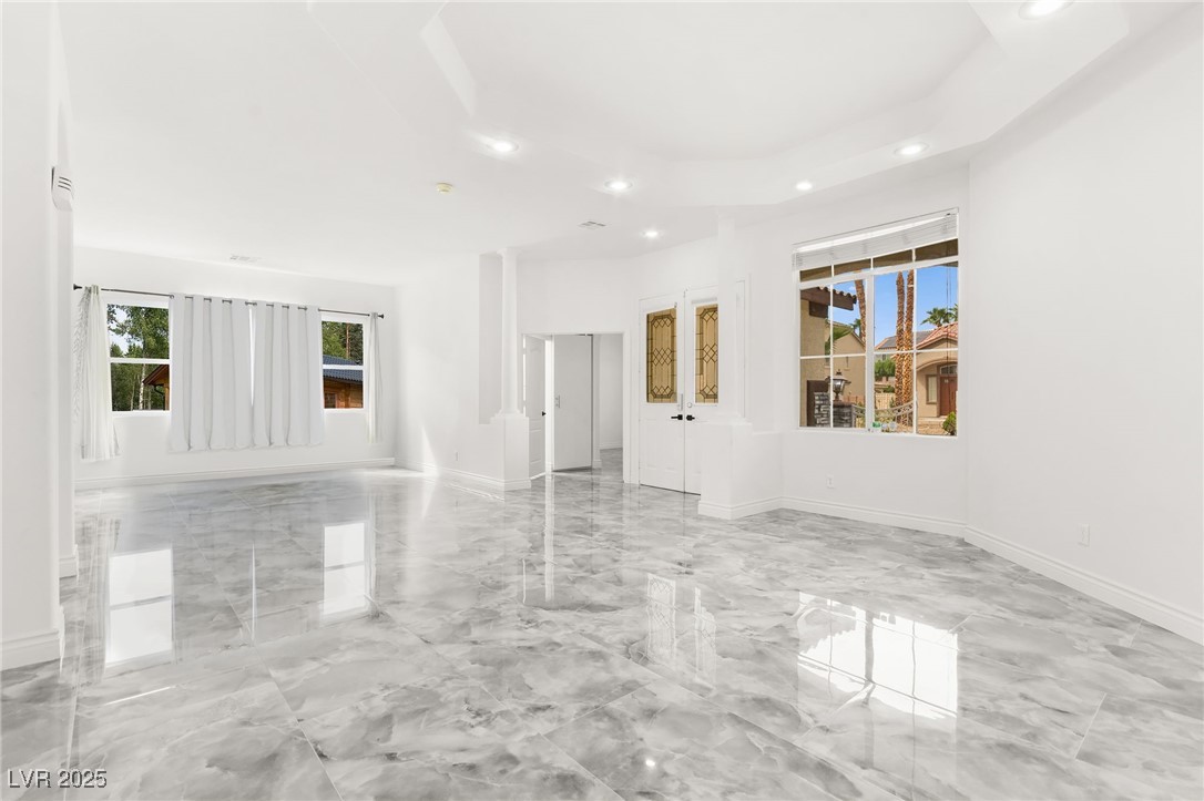 3064 Azure Bay Street