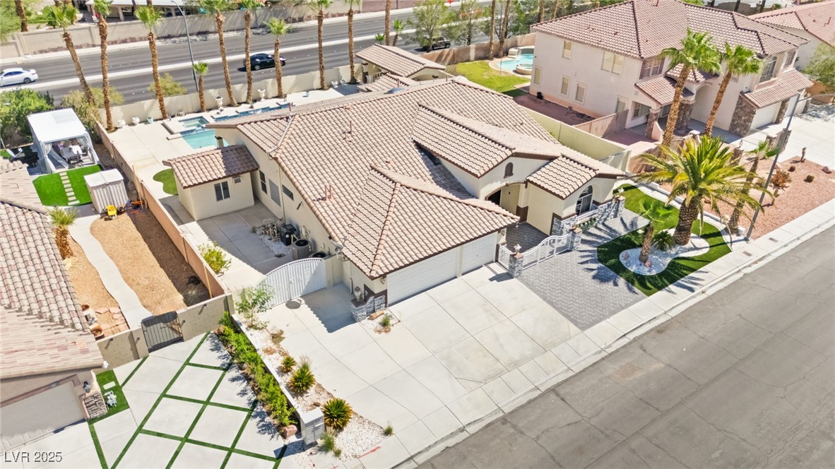 3064 Azure Bay Street