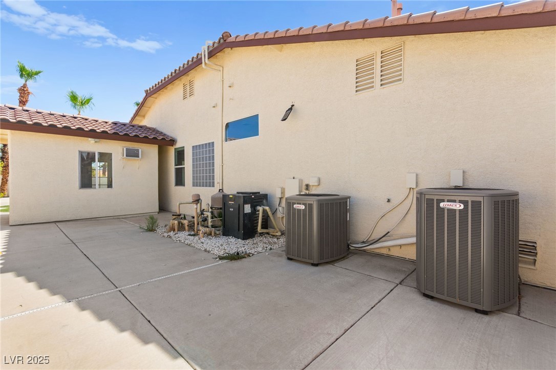 3064 Azure Bay Street